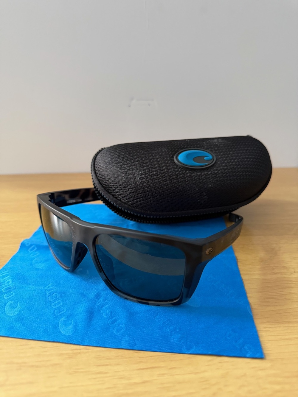 Costa Del Mar Lido 580 Polarized Sunglasses Tiger Shark Camo + Case - Picture 2 of 11